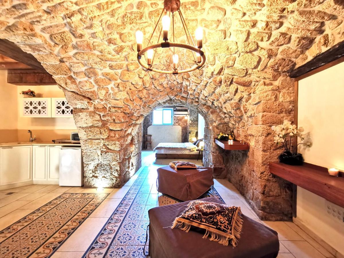 Unique Crusader Apartment In Old Akko Bagian luar foto